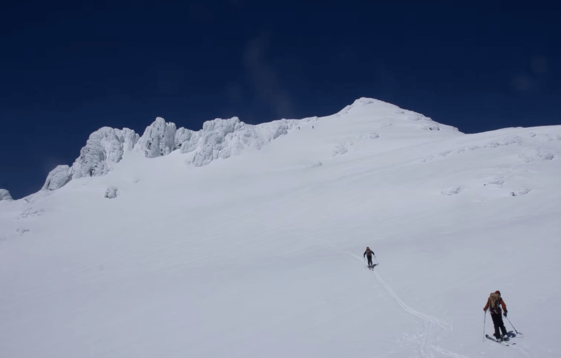 Descending a Chilean volcano on skis