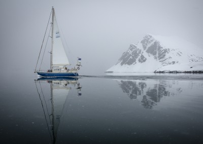 Arctica II during the filming of "Faces of Dav" in Svalbard, Norway on May 30, 2014. — photo: Christian Pondella