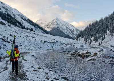 Approach to Jones Peak as part of the Centennial Skiers Project  — photo : Ian Fohrman