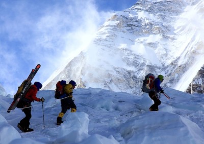 Everest — photo : Neil Beidleman